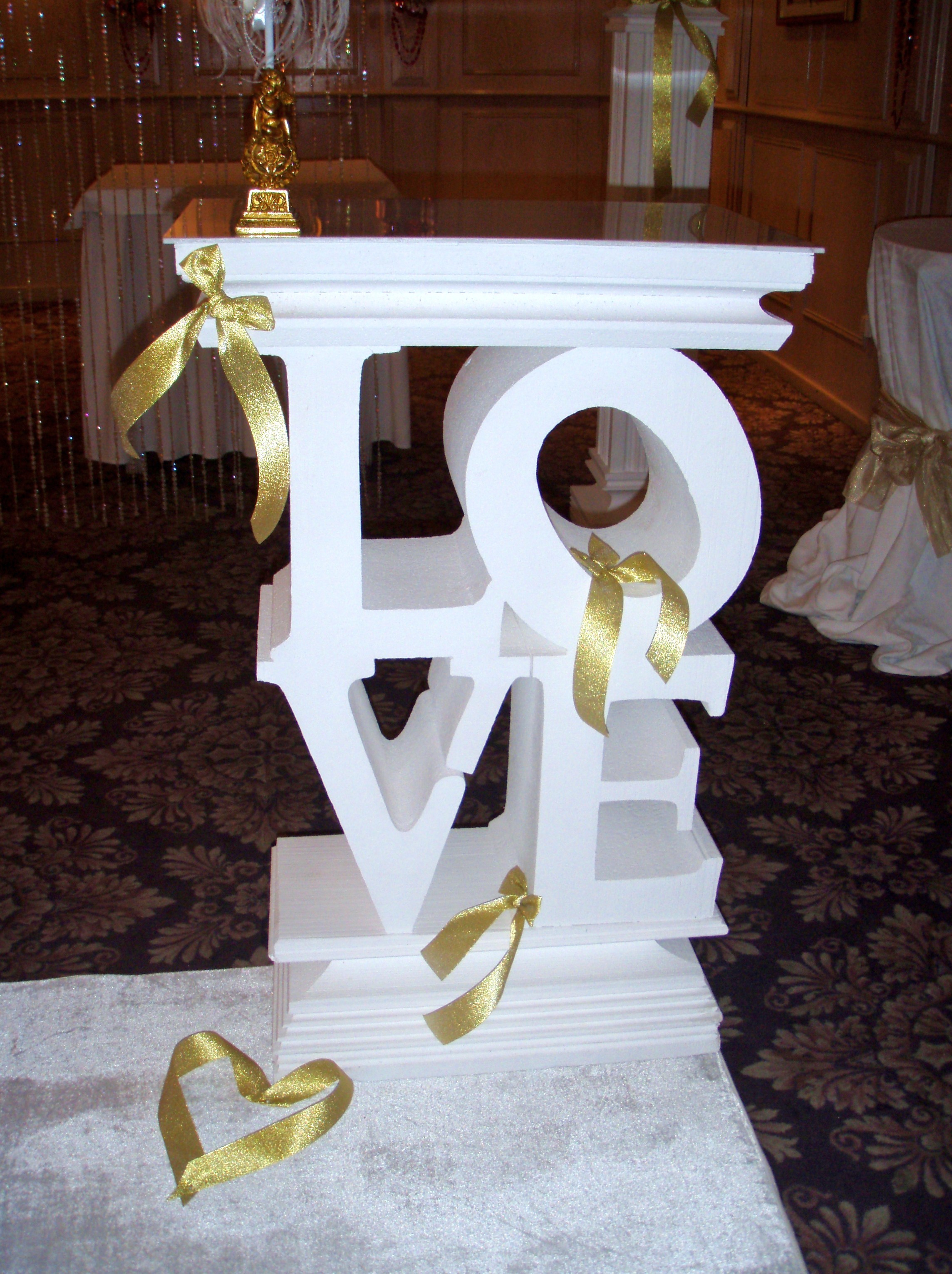 Декор из пенопласта на свадьбу