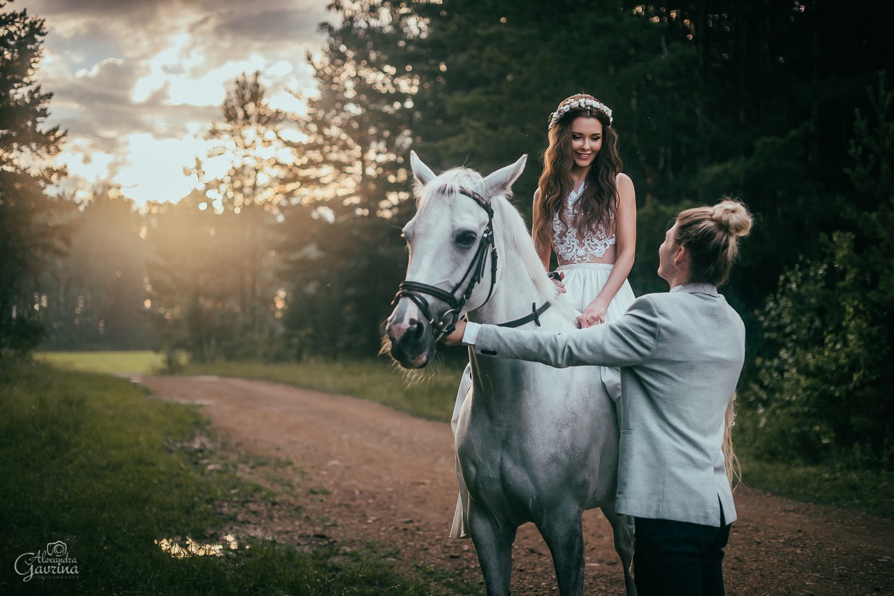 Horse екатеринбург. Свадьба в белой лошади Екатеринбург. Доронин фотограф.