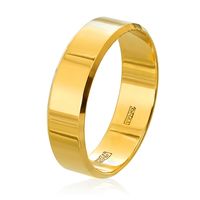 Обручальное кольцо плоское c алмазной фаской в желтом золоте