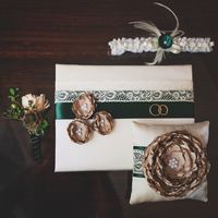Свадебные аксессуары в зелёно-коричневых тонах