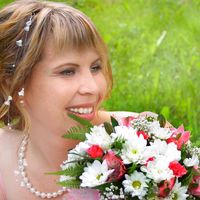 Букет невесты из белых ромашек и розовых альстромерий