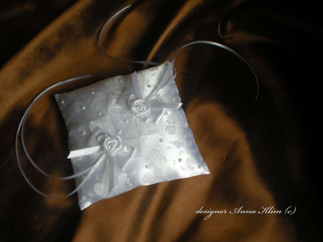 Подушечка для колец 9 - фото 1115815 Дизайн студия Анны Клим. Свадебные аксессуары