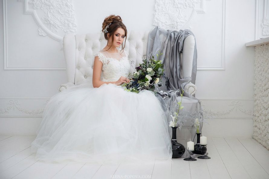 Фотограф Алена Попова
Muah Юлия Якусевич
Флорист Вера Маркова
Платья Наталья Рассказова
Калиграфия Надежда Холопова
Модели Юлия Щербакова
              Кристина Новикова - фото 10231690 Цветочный дизайн Веры Марковой