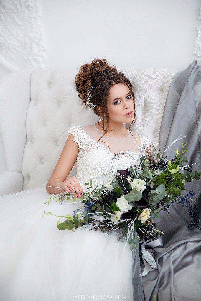 Фотограф Алена Попова
Muah Юлия Якусевич
Флорист Вера Маркова
Платья Наталья Рассказова
Калиграфия Надежда Холопова
Модели Юлия Щербакова
              Кристина Новикова - фото 10231692 Цветочный дизайн Веры Марковой