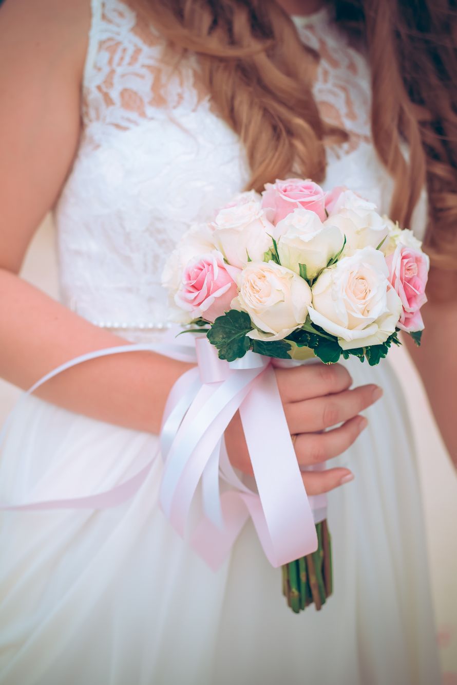 Нежный свадебный букет в бело-розовой гамме - фото 2901579 "Свадебная романтика" - свадьбы в Таиланде