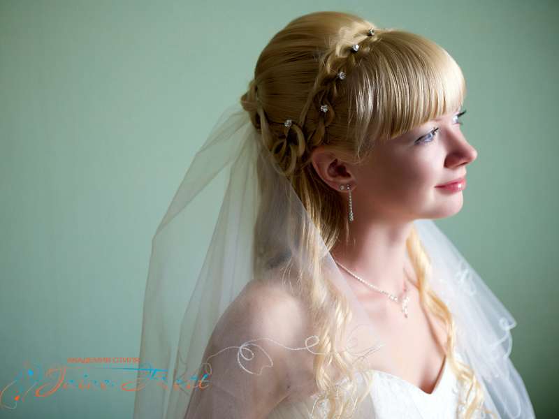 Фото 1518241 в коллекции Свадебные причёски - Академия красоты Jaine Frost