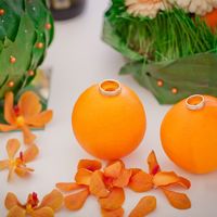 Апельсиновые подставки для колец