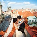 Фотосессия на крыше на фоне Староместской площади (Starom?stsk? n?m?st?), Прага, Чехия