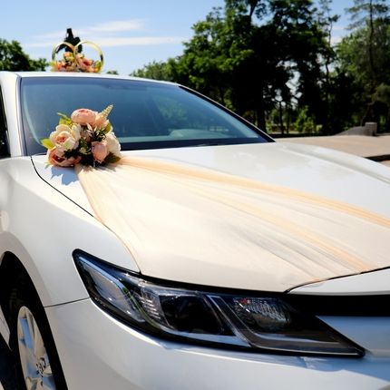 Украшения на свадебные авто