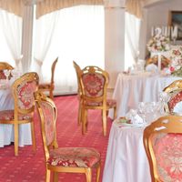 розовая свадьба декор стола гостей композиция из цветов