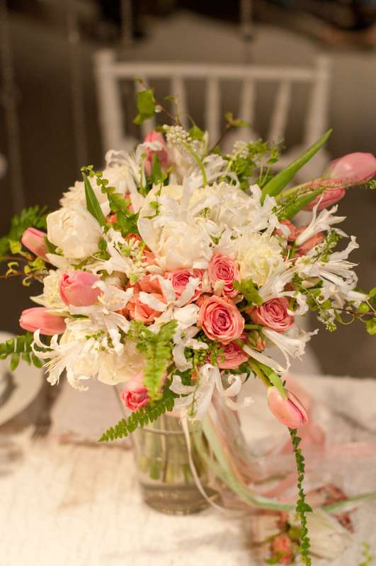 студия "Глориоза"
весенняя свадьба тюльпаны - фото 3981179 Студия флористики и декора "Глориоза"