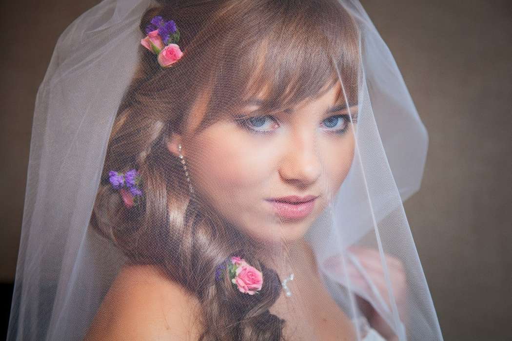 Невеста Анна,использованы исск.пряди - фото 1603795 Свадебный стилист Лариса Болотская