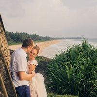 Свадебная фотосессия на берегу океана на острове Шри-Ланка