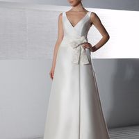 Time: элегантное свадебное платье, лаконичное, стильное, без излишнего декора. Невероятно стильный образ для тех, кто стремится к классическому образу в современном прочтении.
Ткань: сатин-микадо
Цвет платья: белый, молочный, кремовый, шампань
Идея: ст