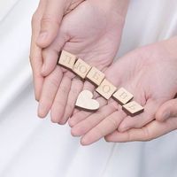 Семейные праздники – события, наполненные особым теплом и нежностью. Традиционно они отмечаются в кругу родных и друзей на протяжении всей жизни. И хочется, чтобы рождение ценных для каждой семьи дат начиналось с прекрасного и оригинального торжества.

