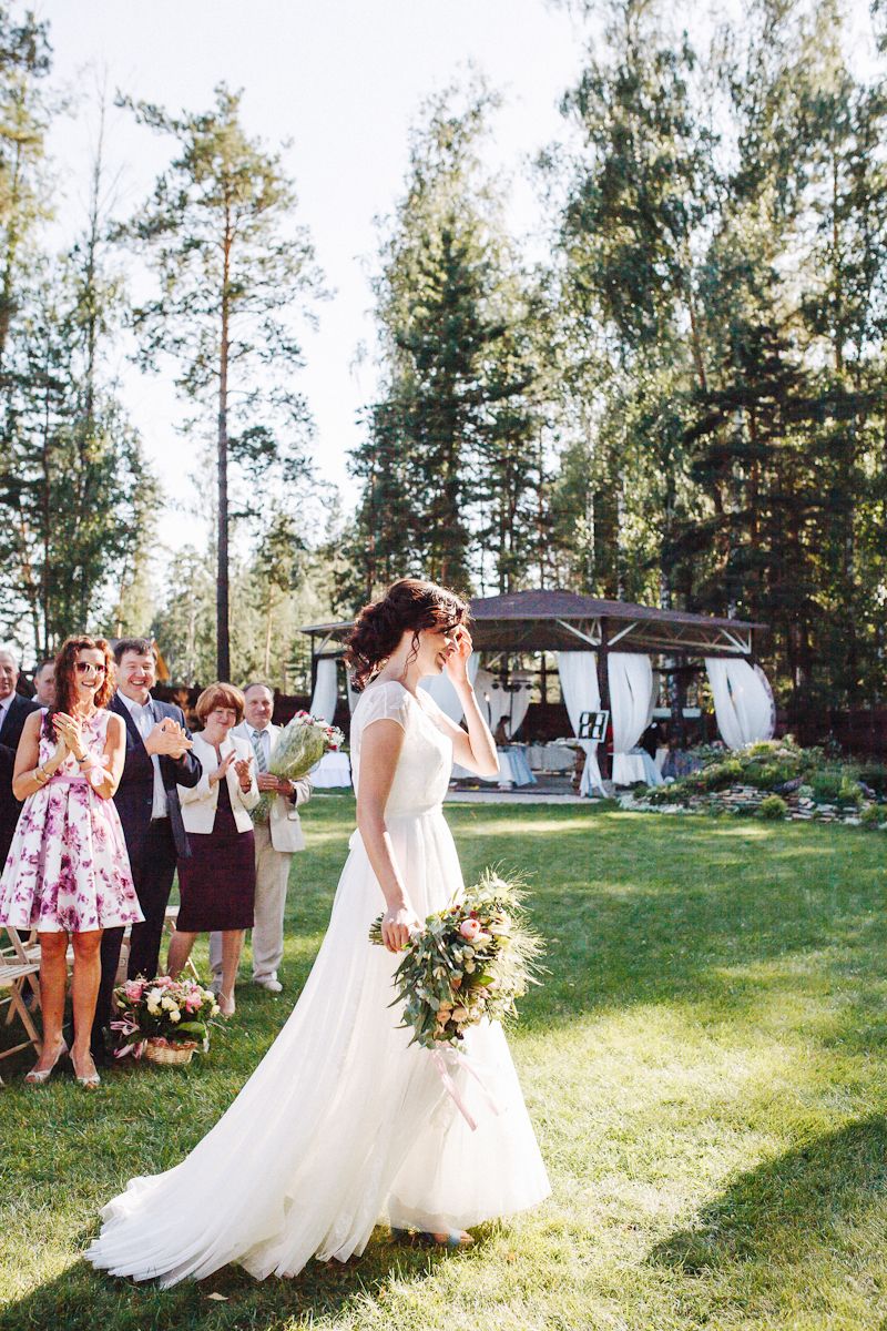 Катя и Миша. Фотограф Евгения Кушнерик. Место проведения Lesnoy Village - фото 10084200 Lesnoy village - место для проведения банкета