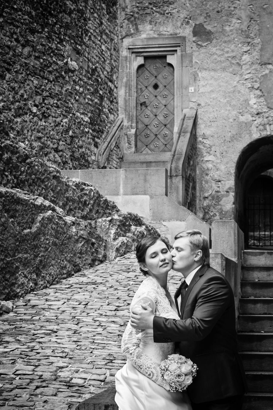Свадьба в замке Карлштейн - фото 1884517 Фотограф в Праге Настя Мелискин