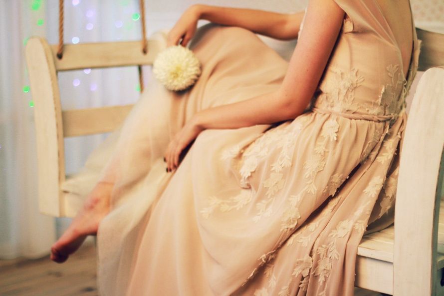 Невесты в бежевых платьях