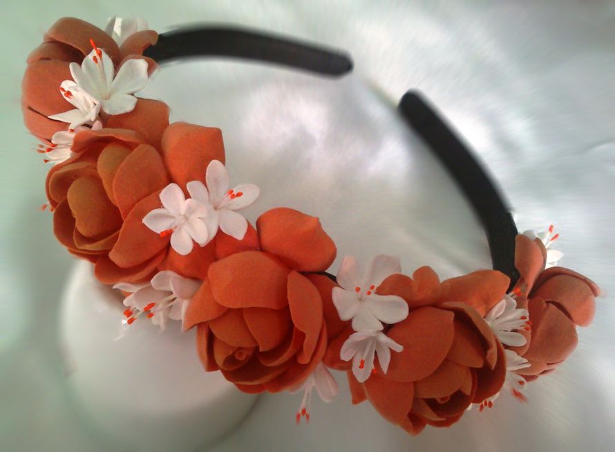 Ободок ручной работы с оранжевыми розами из полимерной глины - фото 2680925 "Венерин башмачок" - цветочные аксессуары