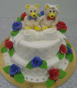 Двухъярусный белый торт с медведями - фото 2056956 Кондитерский цех  "Медвежьи сладости"