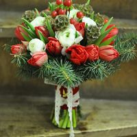 Гиперикум, лапник, тюльпаны, ранункулюс
4500
(цена может меняться, в зависимости от сезонности цветов)