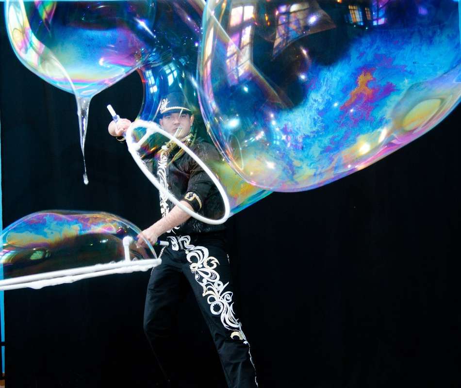 Фото 2424097 в коллекции Мои фотографии - Шоу мыльных пузырей "Мыльная феерия" 