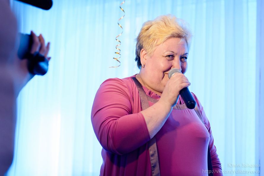 мама жениха поздравляет через песню , очень трогательно - фото 5668588 Фотограф Юлия Зайцева  