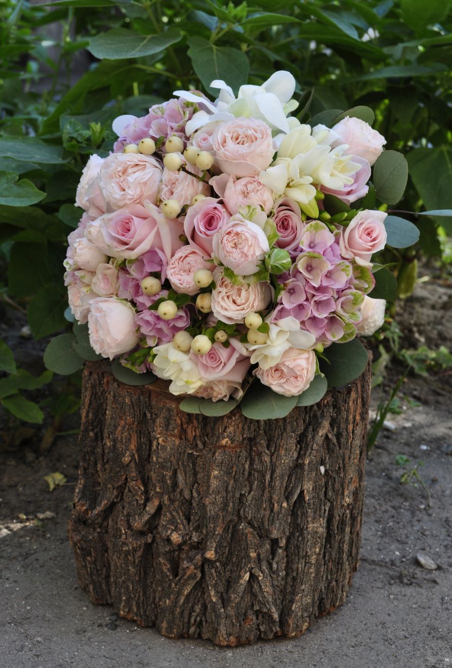 Нежнейший букет с пионовидной розой в стиле шебби шик - фото 2733083 Июль - студия флористики