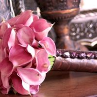 pink-calla-lilies-with-leather-wrapping-1024x682