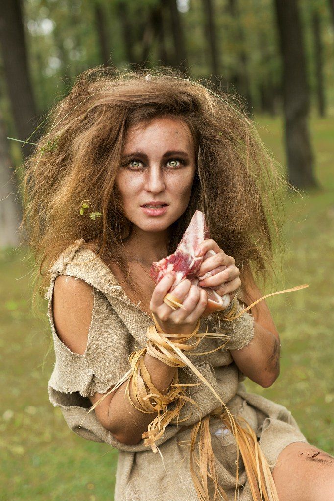 дикарка. девушка дикарка. дикарка трава. амазонка девушка. амазонка девушка.