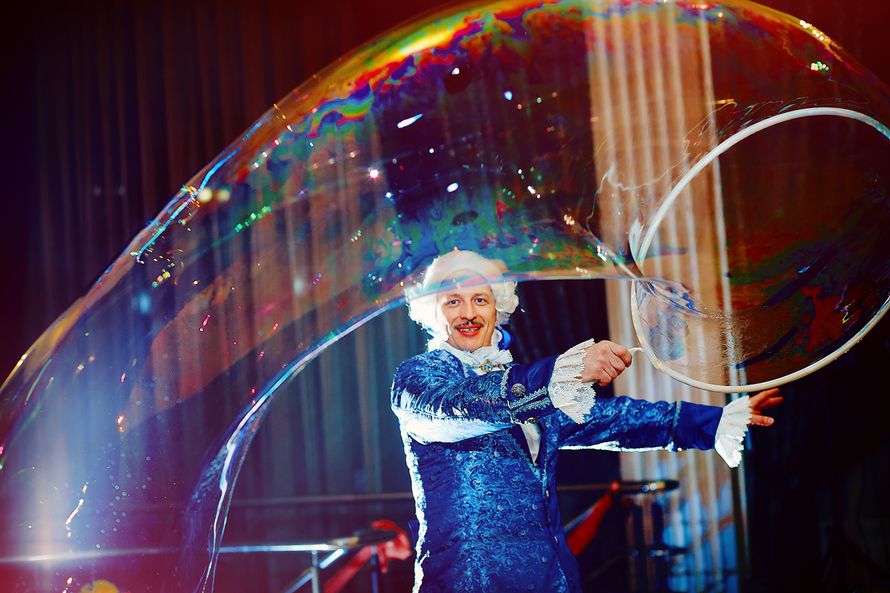 Фото 2795113 в коллекции Мои фотографии - Шоу мыльных пузырей "Барон Мыльхаузен"