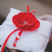 подушечка для колец, букет, украшения в волосы, бутоньерки и браслеты для подружек невесты - из атласа и шифона