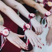 Браслеты для подружек невесты с розами