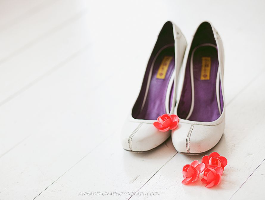 Белые с узором туфли, в середине фиолетовая подкладка. - фото 805733 Анна ДеЛуна - фотограф