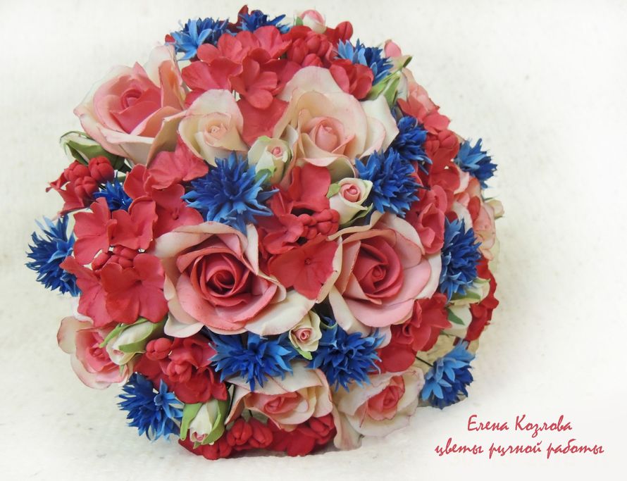 букет невесты с васильками и розами - фото 7636894 Свадебные аксессуары от Елены Козловой