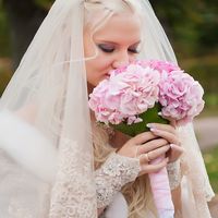 Розовый букет невесты из гортензий