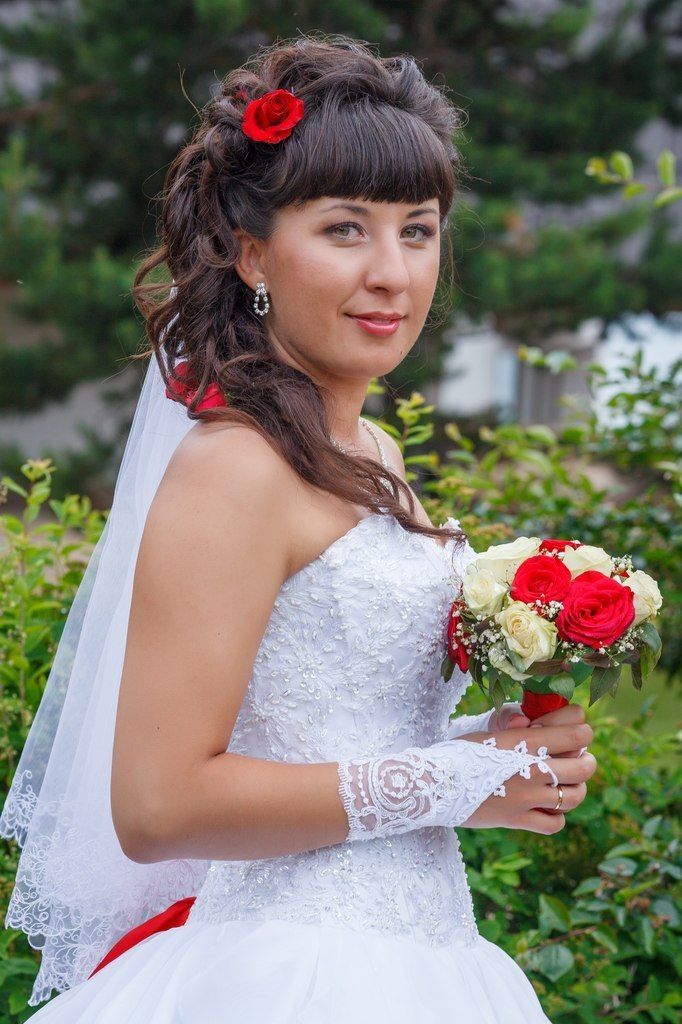 Нежность кружева и шифона представлена в платье на невесте Ольге! - фото 14892638 Свадебный салон Юлии Савиной