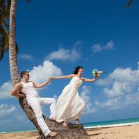 жених и невеста, съемка в Доминикане,  пляж Макао, океан, улыбка, любовь, счастье, молодость, свадьба, пальма