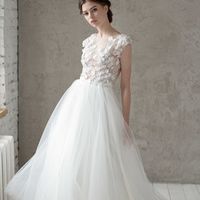 Больше фото: 

Свадебное платье «Розалина»
Цена: 40 900 ₽

Возможные цвета:
- молочный
- нежно-розовый
- светло-персиковый
- светло-кофейный
- бежевый
- припыленно-сиреневый
- припыленно-серый

При отсутствии в наличии нужного размера это платье может быт