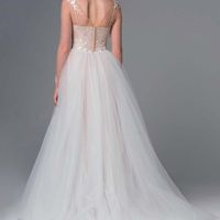 Больше фото: 

Свадебное платье «Арсения»
Цена: 44 900 ₽

Возможные цвета:
- молочный
- нежно-розовый
- жемчужно-кофейный
- кофейный
- лприпыленно-сиреневый
- припыленно-серый

При отсутствии в наличии нужного размера это платье может быть выполнено в раз