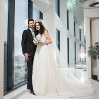 Людмила и Артем!
Фото Иван Батлук 
Макияж Марина Коротких 
Прическа Эльмира Яровенко 
Платье, фата и аксессуары свадебный салон SOVANNA 