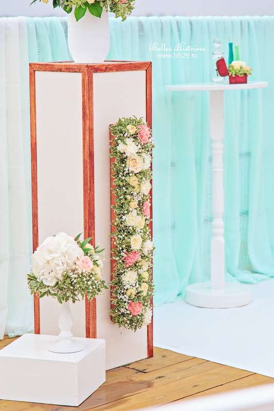 Цветочный декор колонн для выездной регистрации - фото 3526589 Nata Lukanina флорист-декоратор