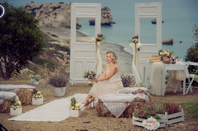 Свадьба в стиле рустик на месте рождения Афродиты! - фото 1877153 T-StyleCy  свадьба на Кипре