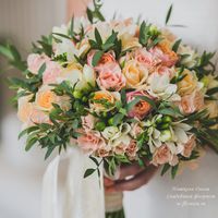 Букет невесты с пионовидными розами. Флорист Пашкова Ольга. Фото Евгений Земцов
