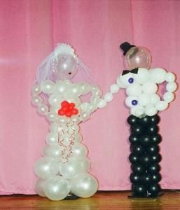 оформление шарами - жених и невеста - фото 877613 Салон для Новобрачных