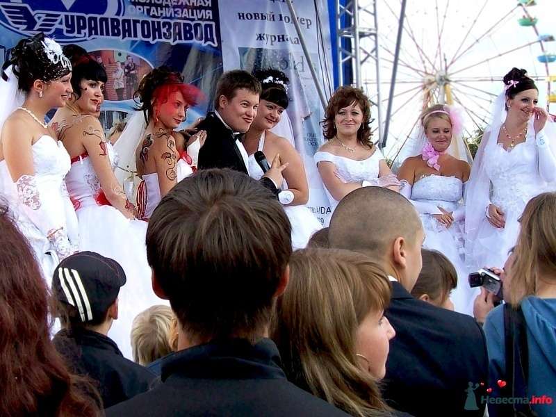 Парад Невест 2009 г. "В Малине"))) - фото 276161 Ведущий Михаил Виноградов