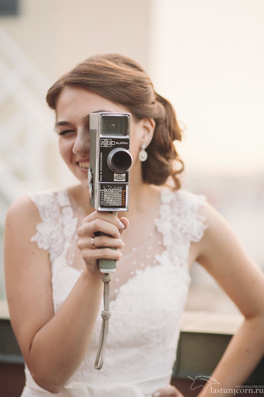 Оформление для фотосессии винтажной свадьбы с использованием ретро камеры - фото 1544087 Named_Infinity