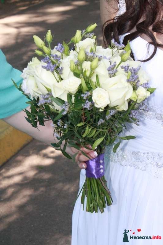 букет невесты - фото 305603 
Алёна Воробьева - аксессуары и декор