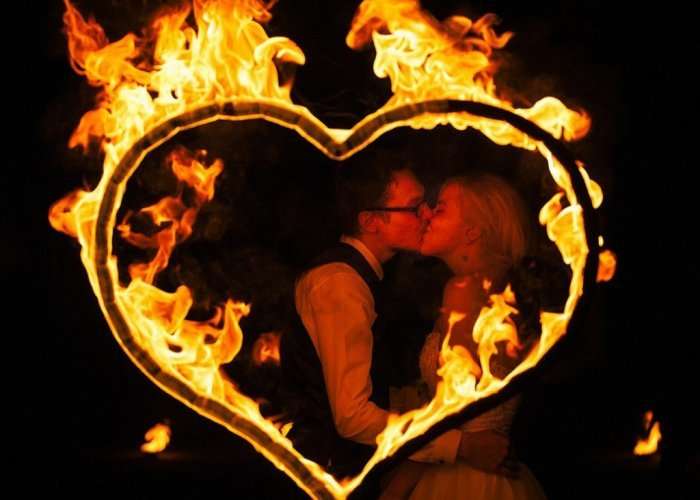 огненное сердце - фото 3834931 Фейерверк на свадьбу - Пазл