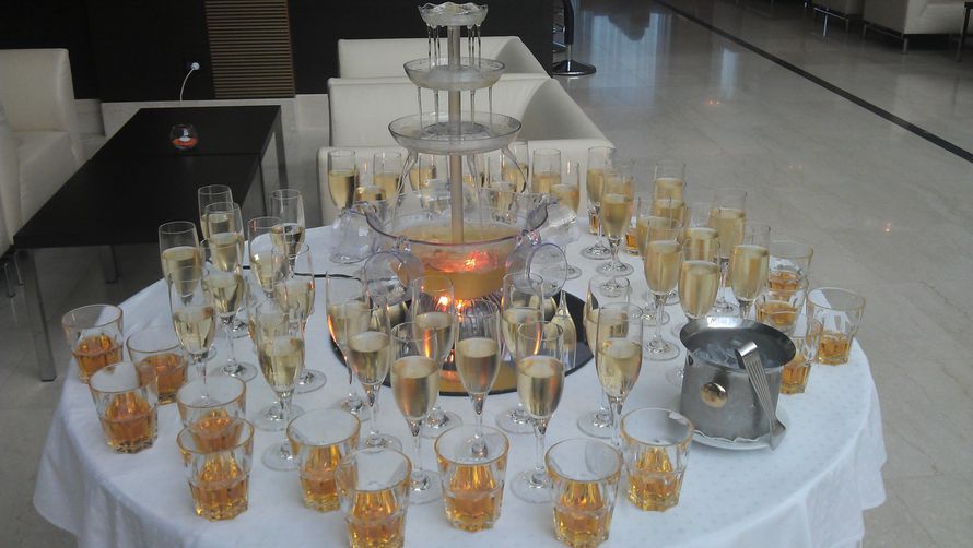 Фонтан для шампанского заказать в Крыму - фото 4189859 Агентство событий Magic Holiday